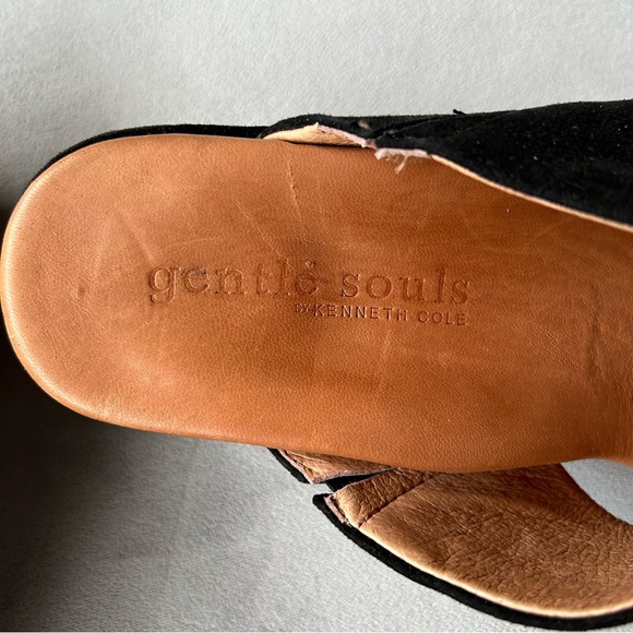 Gentle Souls by Kenneth Cole ~ Mikenzie~ Cross Strap Slide Sandal ~ Size 8.5 - Picture 10 of 11